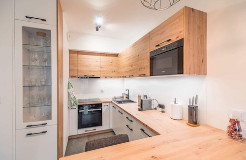 Krowodrza Apartamento | Kraków Business Suite- City View, Balcony, Parking by Rentujemy