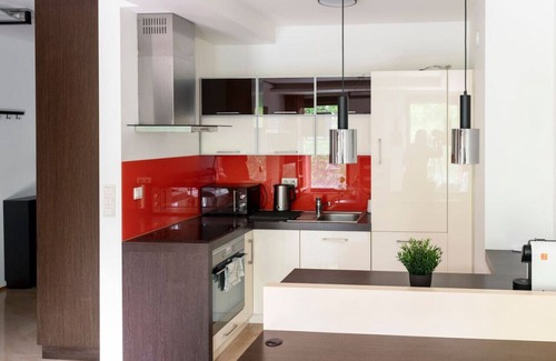 Warszawskie Apartamento | Kraków Główny Apartment - Parking, Workspace - by Rentujemy
