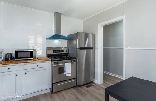 Highland Historic District Casa | Krewe of Hot Dog
