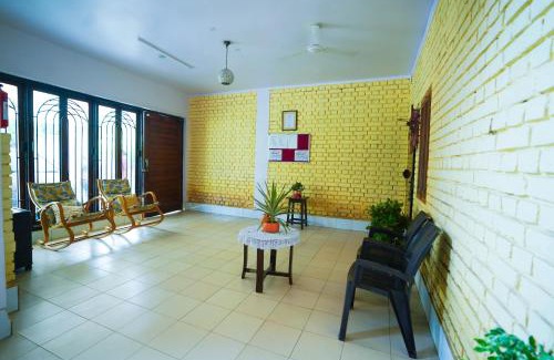 Varanasi Casa | Krimson Bricks Homestay