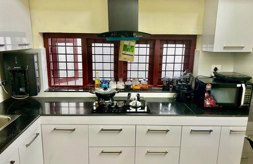 Chittilapilly Casa | Krishnakripa - Delightful 3-bedroom house with AC in Guruvayur