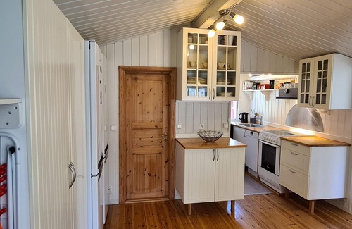Knared Casa | Krokån hus - vacation in the countryside and on your own riverbank