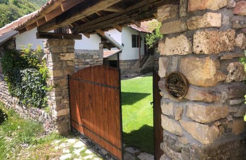 Stara Planina Casa | Kuća Mitića