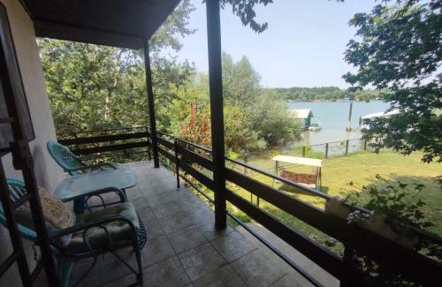 Cukarica Casa | Kuća na Savi Sojenica Kalisija, Makiš - Ada Ciganlija