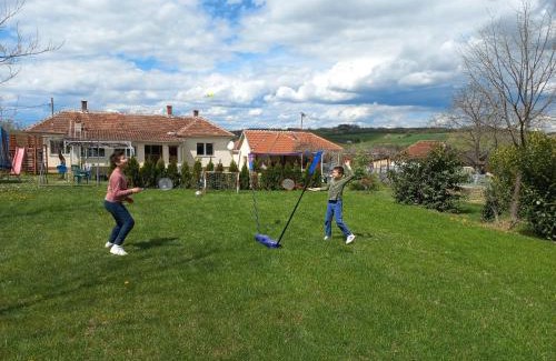 Mionica Casa | Kuća u selu sa bilijar salom za aktivan odmor