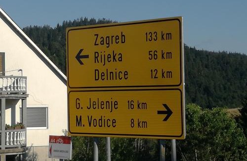 Crni Lug Apartamento | Kuća za odmor "Jasna" (Holiday home "Jasna")