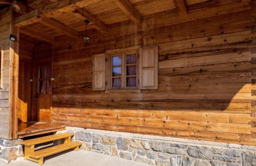Otocac Casa | Kuća za odmor Lara