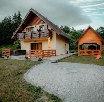 Brestova Draga Chalet De Esquí | Kuća za odmor - Mavis