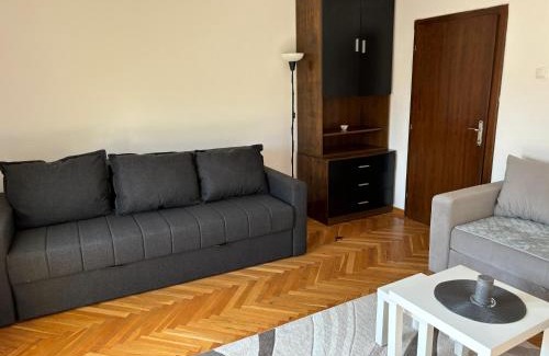 Banatski Karlovac Casa | Kućica u pesku