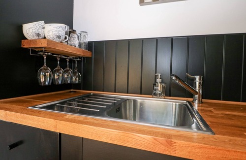Tring Cabaña | KUB HOUSE, luxury holiday cottage in Wigginton, Hertfordshire