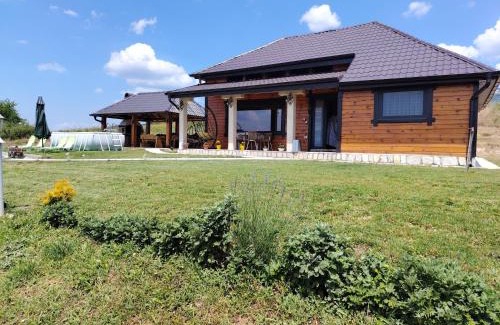 Raska Casa | Kucica od drveta 1