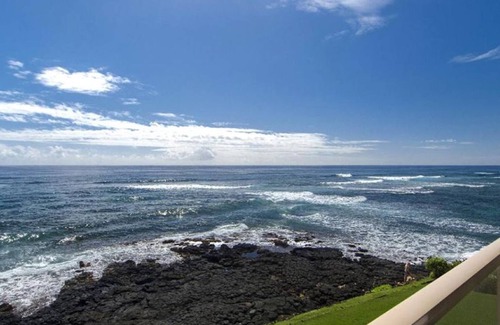 Poipu Condominio | Kuhio Shores 317. OCEAN FRONT! Cold A/C