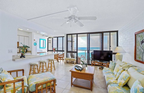 Poipu Condominio | Kuhio Shores 411. Right on the water- Cold A/C