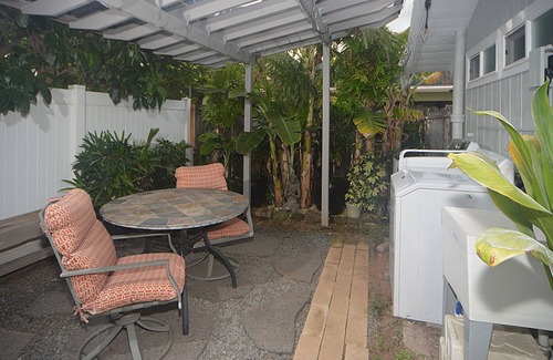 Eastern Honolulu Apartamento | Kuliouou Cottage - Pet Friendly - 5 min from the beach!