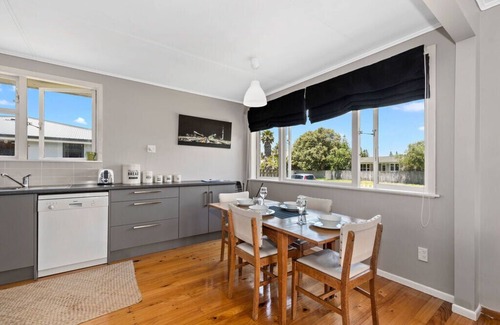 Ruakaka Cabaña | Kulukulu - Ruakaka Holiday Home