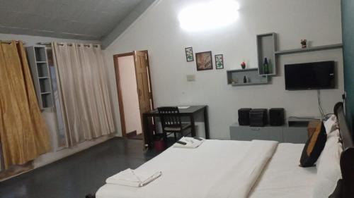 Periyur Casa | Kumaran Kudil - New Family Home Stay VL Bodinayakkanur, Theni