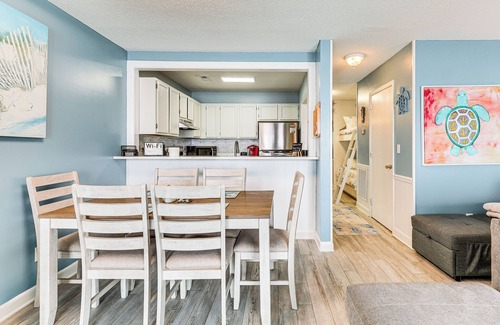 Kure Beach Condominio | Kure Beach Condo w/ Panoramic Ocean Views!