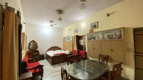 Sigra Casa | Kusum Palace