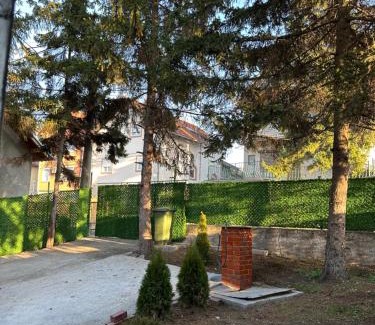 Arandelovac Apartamento | Kutak Iglica