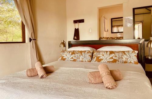 Angola Hotel | Kuvira River Camp