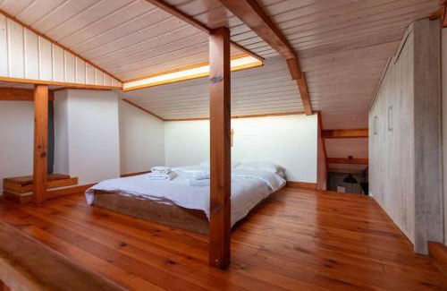 Uskudar Apartamento | Kuzguncuk Retreat W Stunning Views and Local Charm
