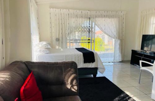 Rustenburg Apartamento | Kwa Mmaloapi Guest House