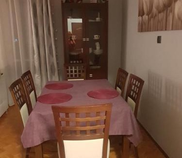 Sroda Wielkopolska Apartamento | KWATERY PRACOWNICZE