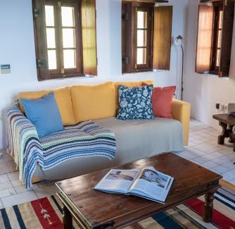 Monemvasia Casa | Kyklamino Castlehouse