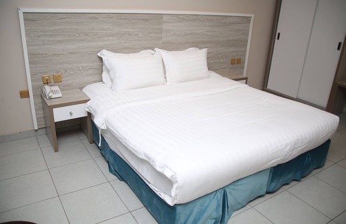 Al-Qurayyat Hotel | Kyona purpel
