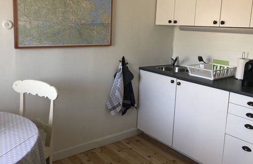 Stallarholmen Apartamento | Lägenhet i Rosa Villan Anno 1917 vid Mälaren i Sörmland