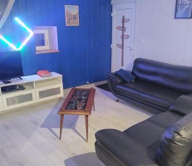 La Chapelle-Agnon Casa | L 'échappe-loups maison de 2 à 8 personnes et garage