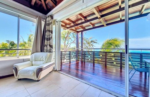 Blue Bay Apartamento | L’établissement pieds dans l'eau, BLUE REEF Blue Bay, se situe à Blue Bay Beach