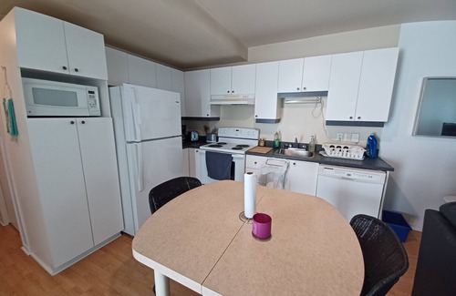 Terrebonne Apartamento | L'accueillant, whole apartment, a combination of town and country