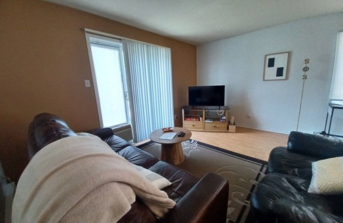 Terrebonne Apartamento | L'accueillant, whole apartment, a combination of town and country