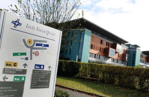 Bourg-en-Bresse Apartamento | L'Aindus de Brou- parking privé- RDC