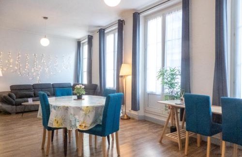 Verdun Apartamento | L'Amour de la Paix - City center - Garden - Near station - SmartTV65" Netflix & PrimeVideo - Warm cozy vibe - Free parking nearby with CCTV - Managed by Presta-Zen'Services
