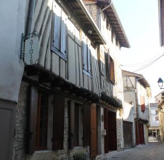 Casteljaloux Apartamento | L' Ancien Relais de Poste - Margot