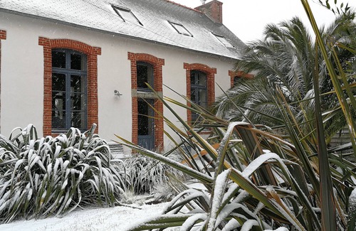 Plougrescant Casa | L'ancienne École du Village, Rénovée Avec Charme, Entre mer et Estuaire