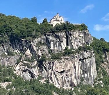 San Maurizio d'Opaglio Cama Y Desayuno | L Arcolaio