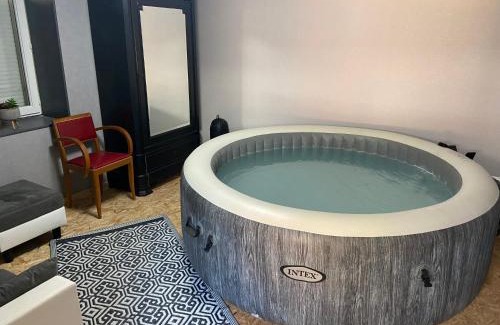 Corcelles-les-Arts Casa | L Arts de Vivre