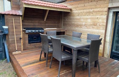 Corcelles-les-Arts Casa | L Arts de Vivre