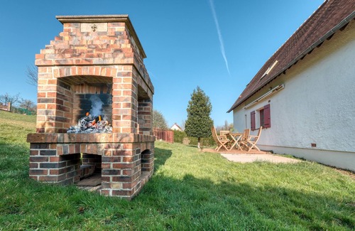 La Riviere-Saint-Sauveur Casa | L'Asylum - 1000 m² de jardin