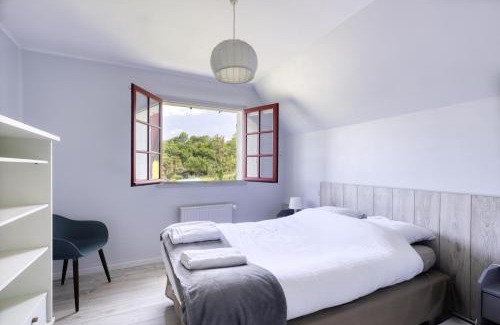 La Riviere-Saint-Sauveur Casa | L'Asylum - 1000 m2 de jardin