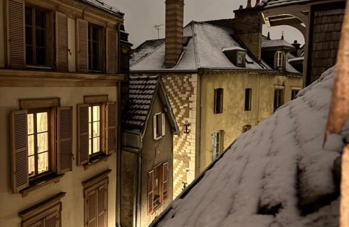 Old Town Apartamento | L'Atelier - Logis d'artiste - Centre historique