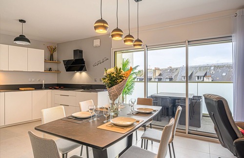 Vannes Apartamento | L'Audacieux - Magnifique appartement avec garage sécurisé centre ville à pieds!