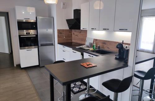 Faubourg-Raines Apartamento | L'AuthentiCité, jardin et parking au centre-ville