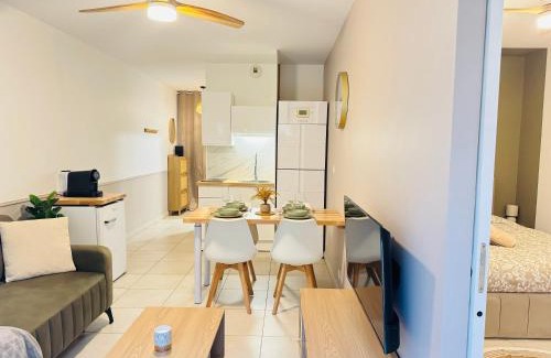 Sainte-Savine Apartamento | L'Ecrin Douceur - Parking privée & Proche gare