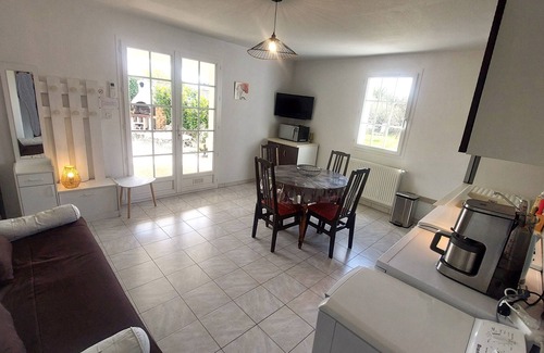 La Batie-Neuve Apartamento | L'Ecrin is a 3-star furnished tourist accommodation.