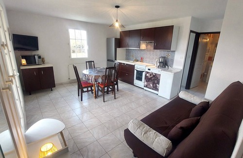 La Batie-Neuve Apartamento | L'Ecrin is a 3-star furnished tourist accommodation.