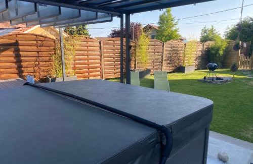 Izeaux Apartamento | L'entre 2 Lyon Grenoble - Villa avec Jacuzzi
